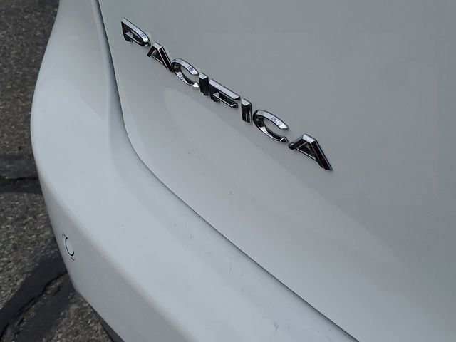 Used 2023 Chrysler Pacifica Limited w/ Trailer Tow Group AWD/4WD image 11
