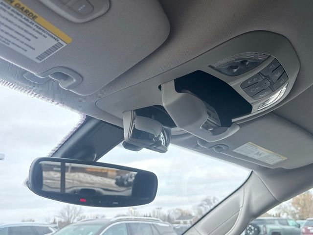 Used 2018 Chrysler Pacifica Touring-L Plus image 27