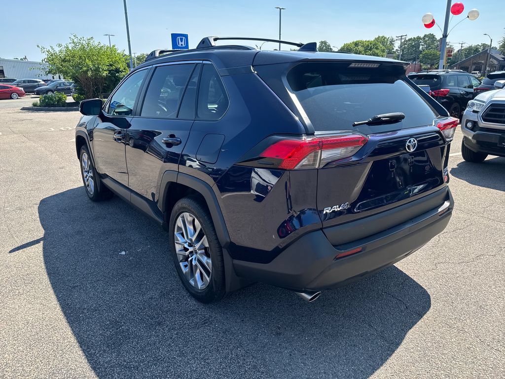 Used 2023 Toyota RAV4 XLE Premium AWD/4WD image 5