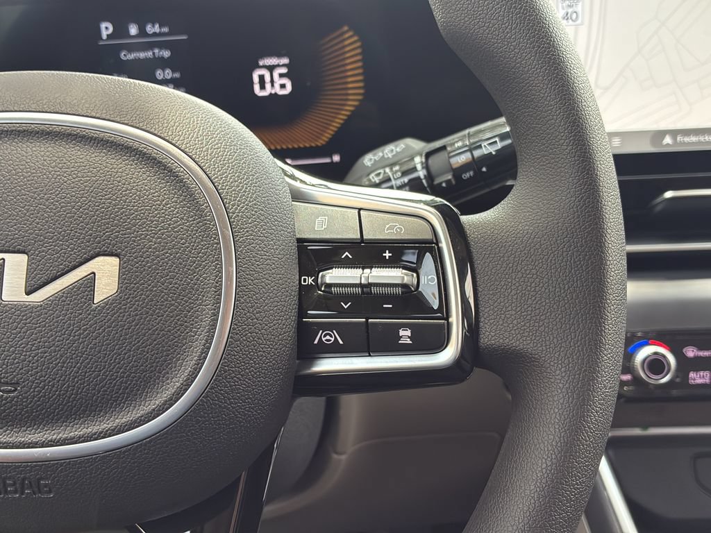 New 2026 Kia Carnival LX FWD image 34