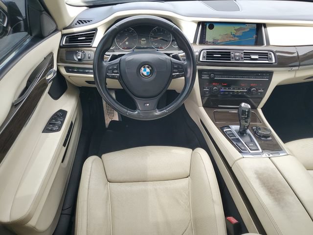 Used 2015 BMW 750Li RWD image 15