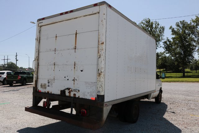 Used 2004 Ford E-350 and Econoline 350 Super Duty image 16