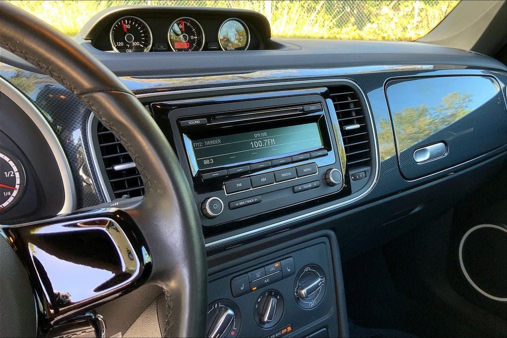Used 2013 Volkswagen Beetle 2.0T FWD image 5