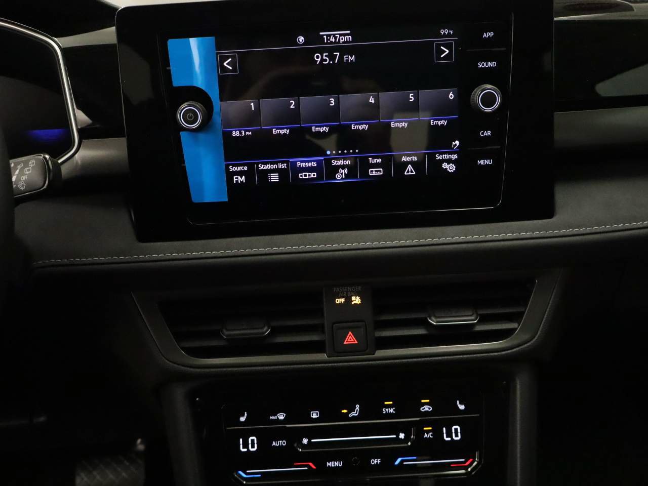 New 2026 Volkswagen Taos SE FWD image 10