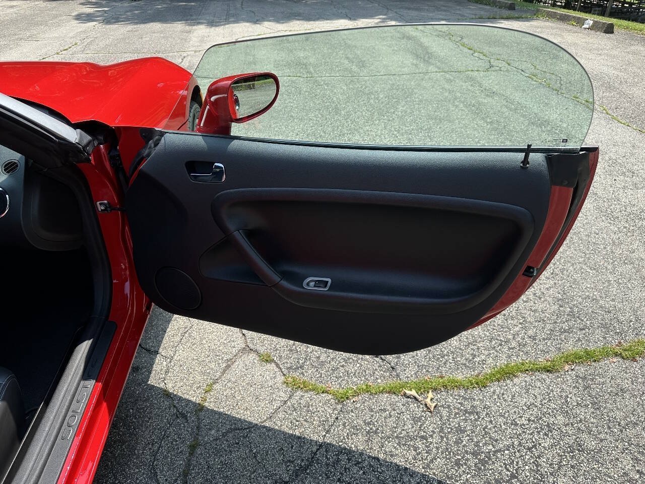 Used 2006 Pontiac Solstice Convertible w/ Premium Package RWD image 13