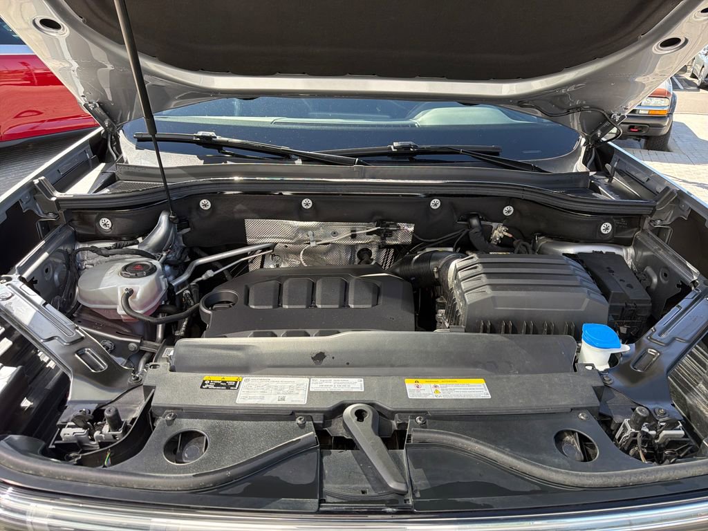 Certified 2024 Volkswagen Atlas Cross Sport SE w/ Panoramic Sunroof Package AWD/4WD image 24