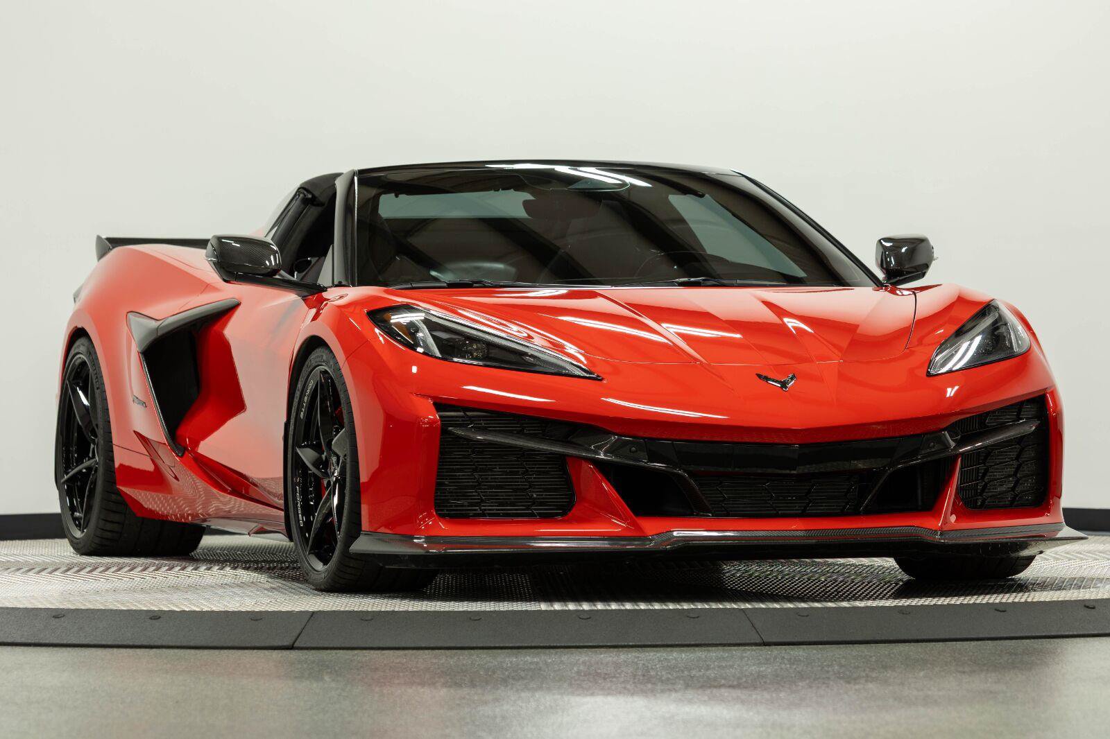 Used 2024 Chevrolet Corvette E-Ray AWD/4WD image 14
