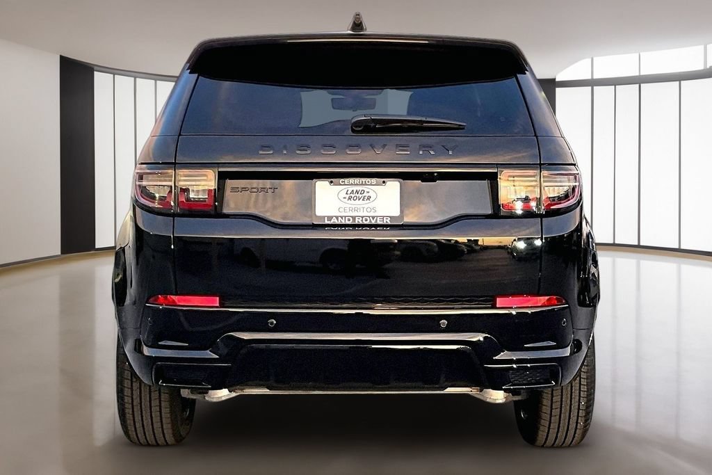 New 2026 Land Rover Discovery Sport Landmark AWD/4WD image 4