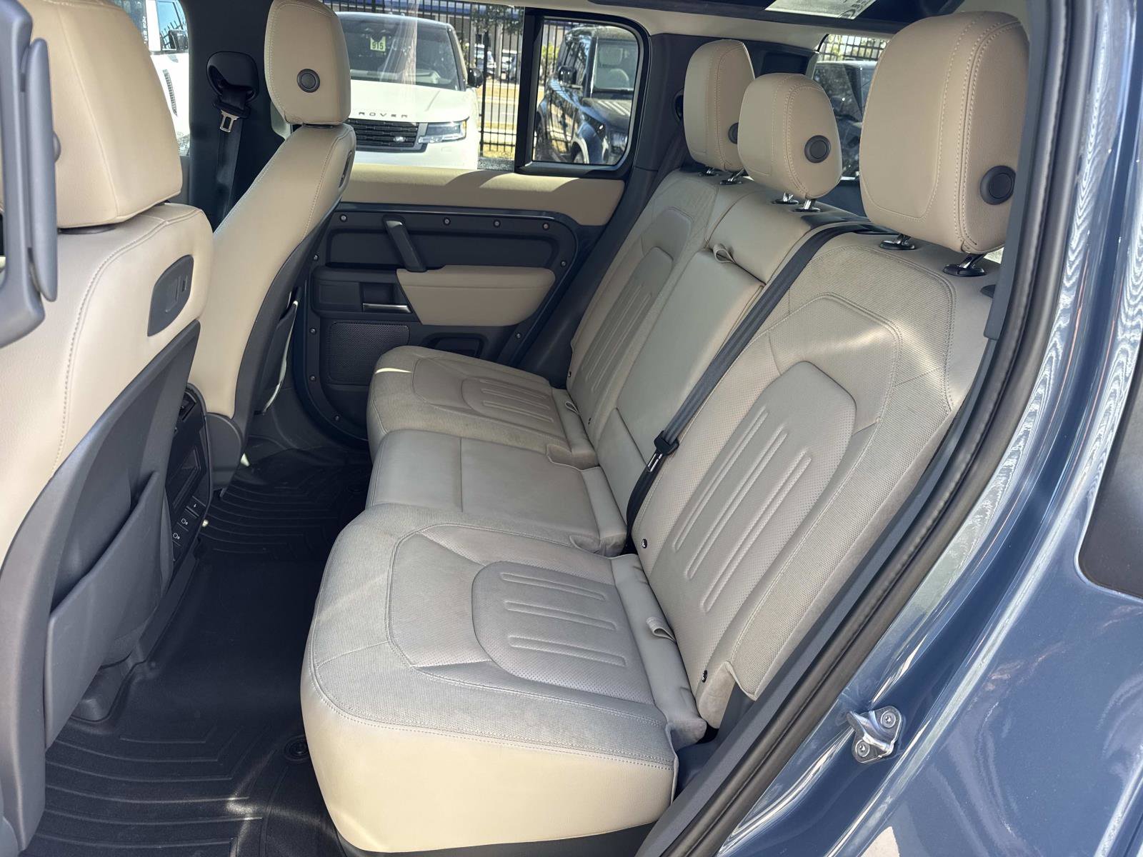 Used 2021 Land Rover Defender 110 S image 13