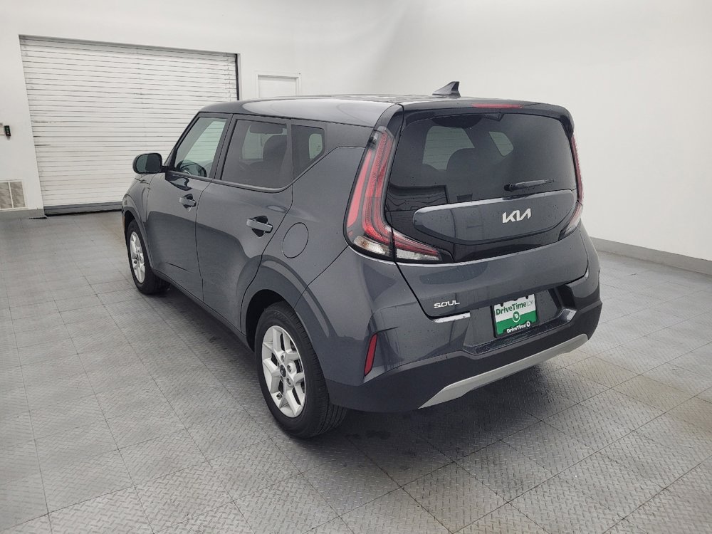 Used 2025 Kia Soul LX w/ LX Technology Package image 5