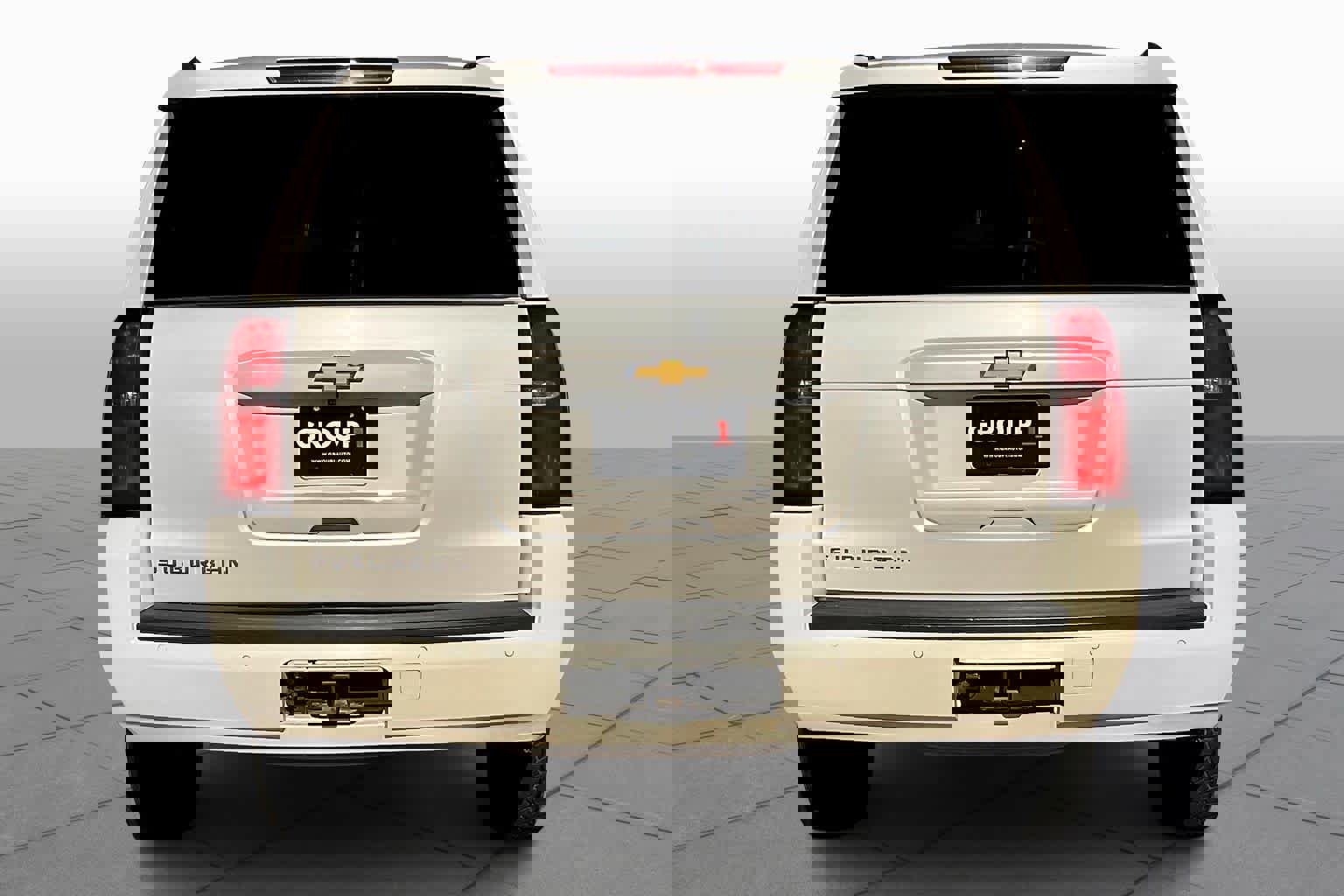 Used 2015 Chevrolet Suburban LT image 5