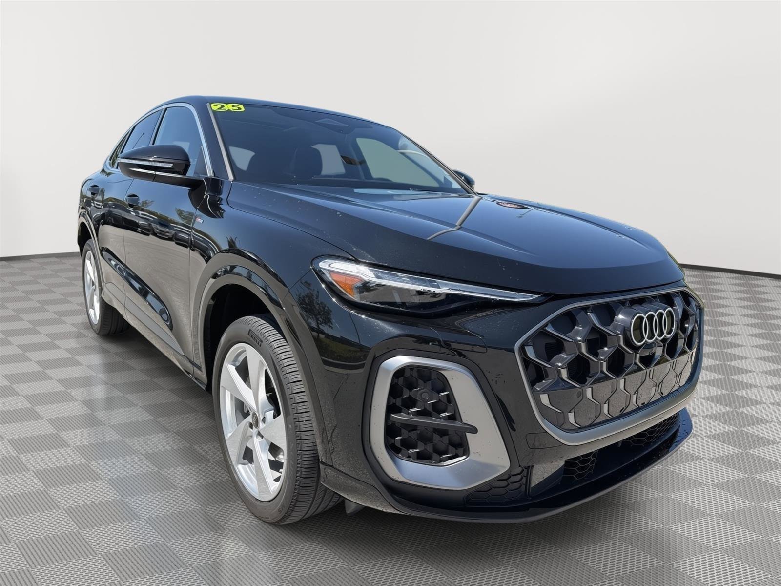 Used 2025 Audi Q5 Premium Plus w/ Premium Plus AWD/4WD image 7