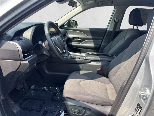 Certified 2025 Toyota Grand Highlander FWD image 10