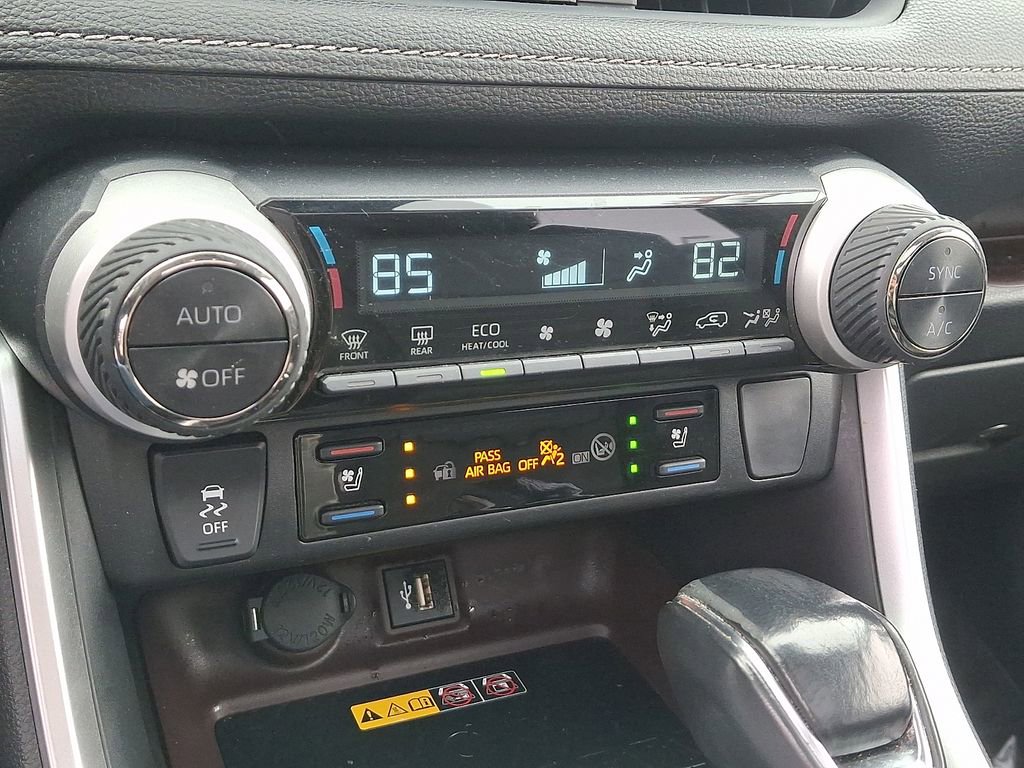 Used 2024 Toyota RAV4 Limited w/ Advanced Technology Package image 17