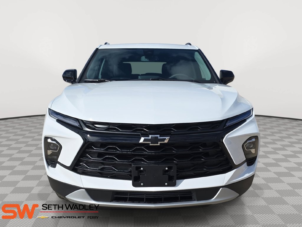 New 2026 Chevrolet Blazer LT w/ Convenience Package FWD image 2