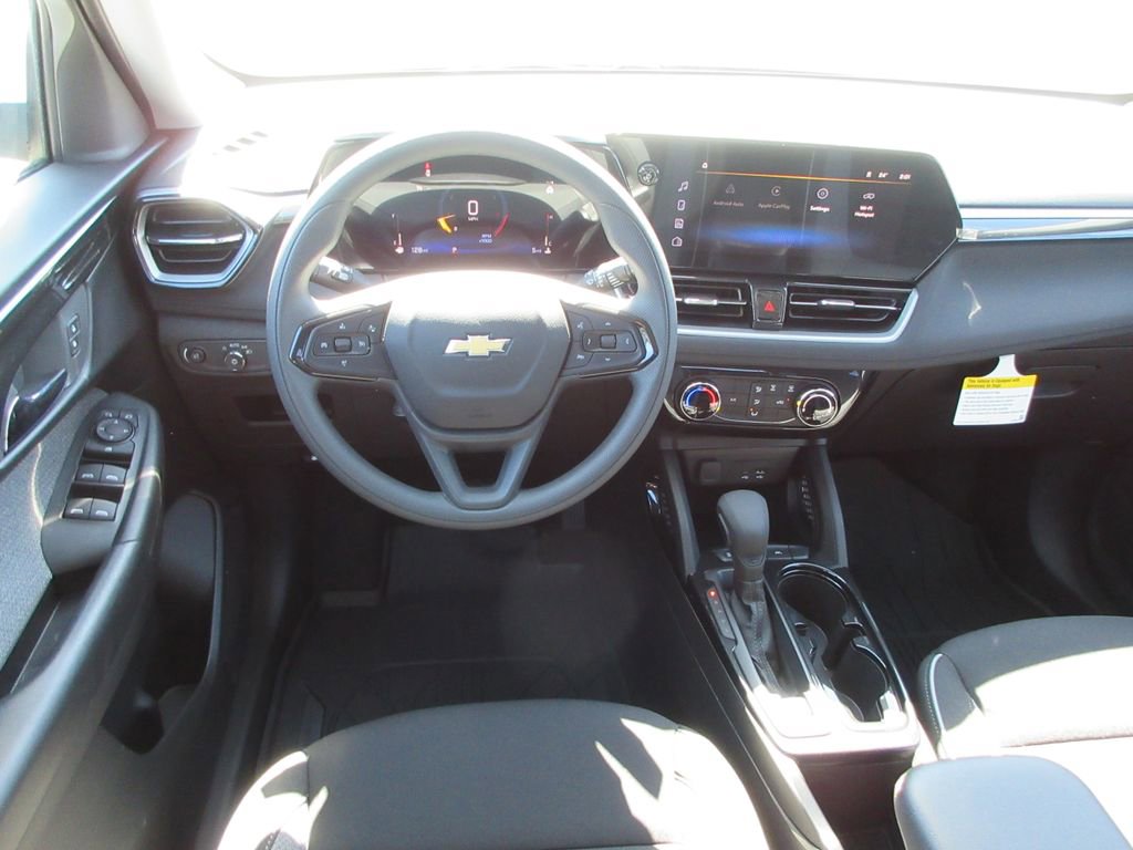 New 2026 Chevrolet TrailBlazer LT w/ LPO, Blackout Package FWD image 14