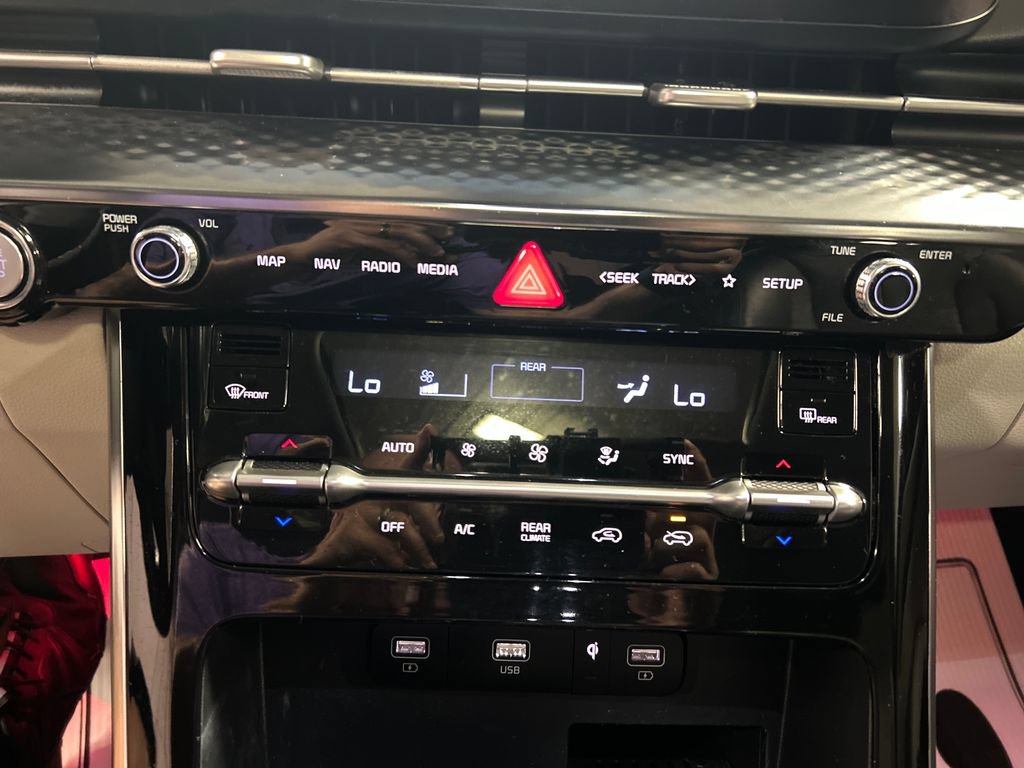 Used 2022 Kia Carnival SX Prestige FWD image 17