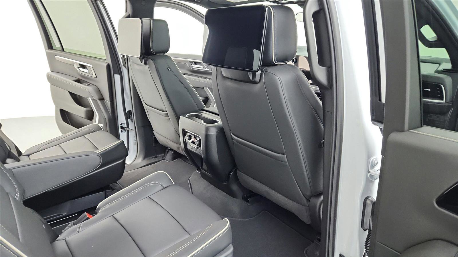 New 2026 Chevrolet Suburban Premier image 20