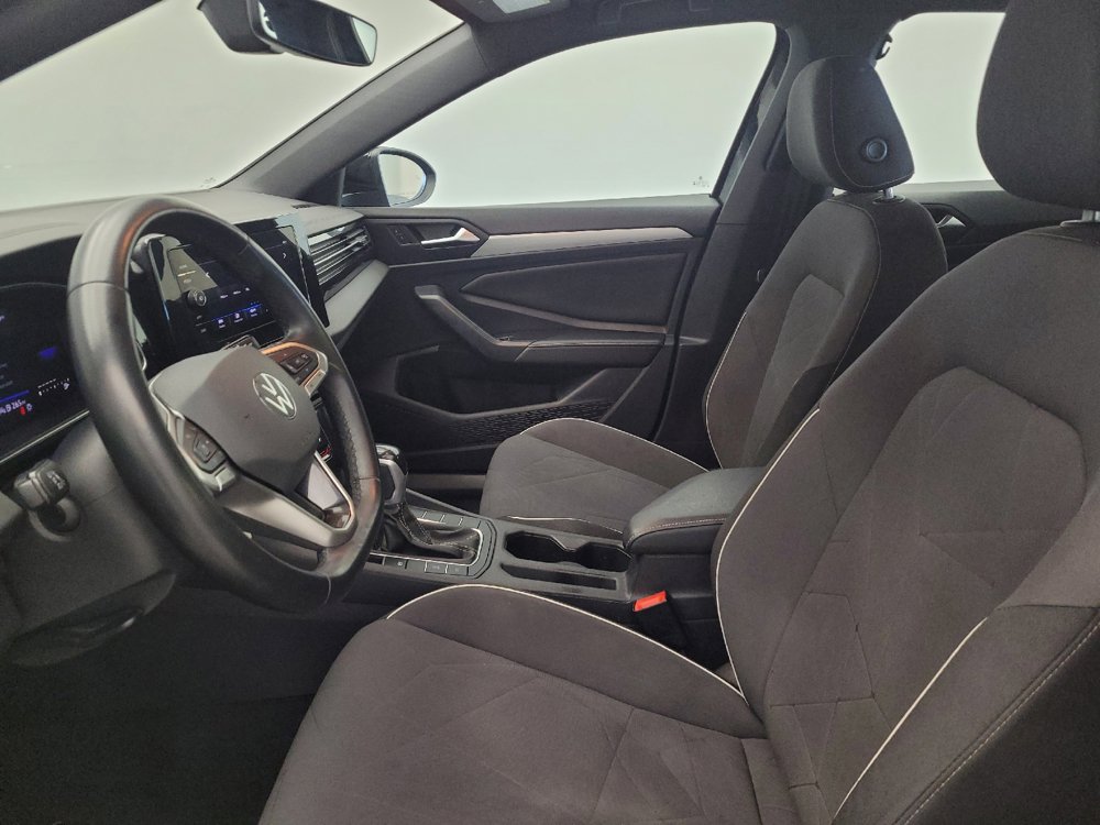 Used 2025 Volkswagen Jetta Sport FWD image 17