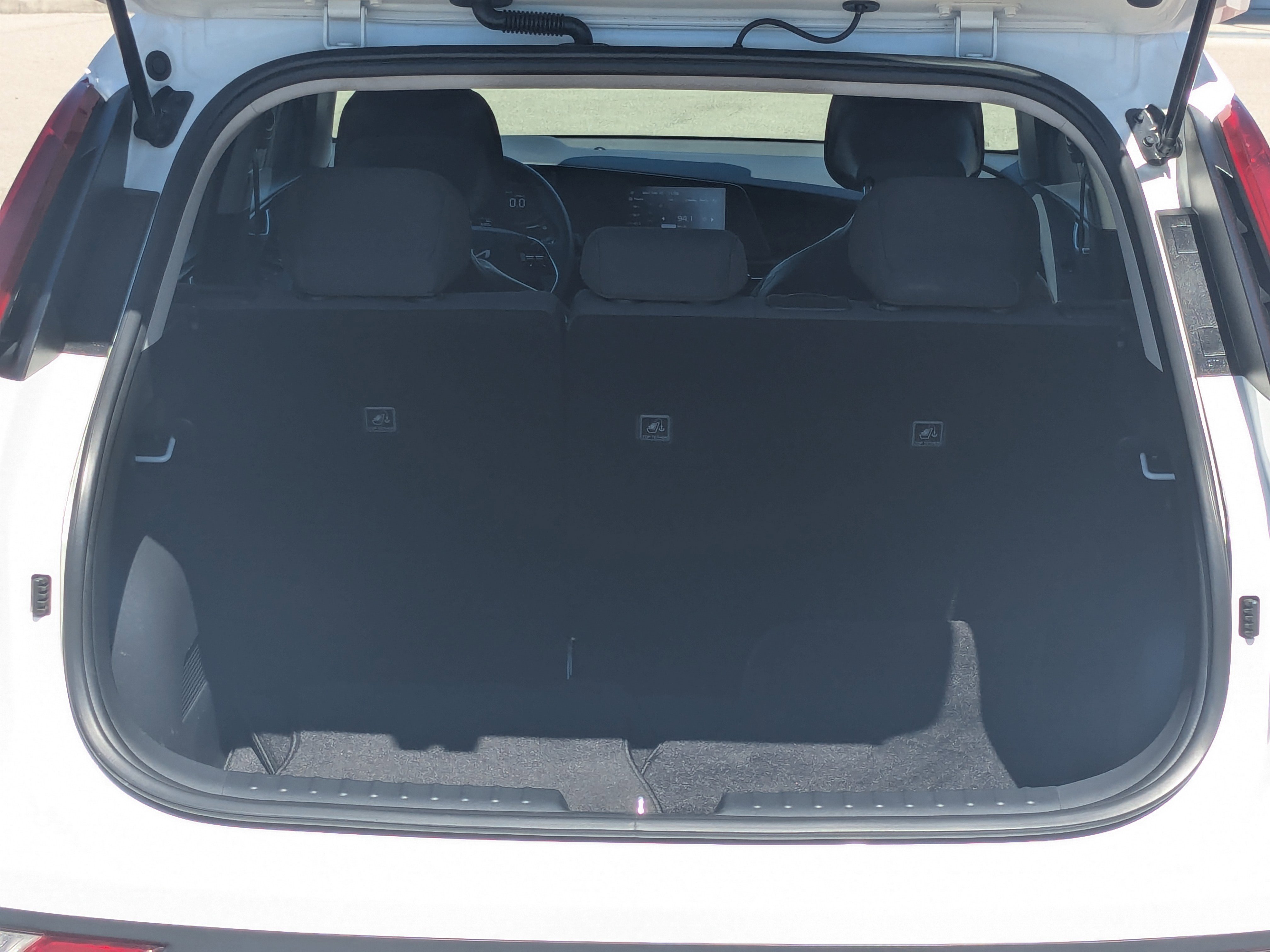 Certified 2024 Kia Niro LX image 13