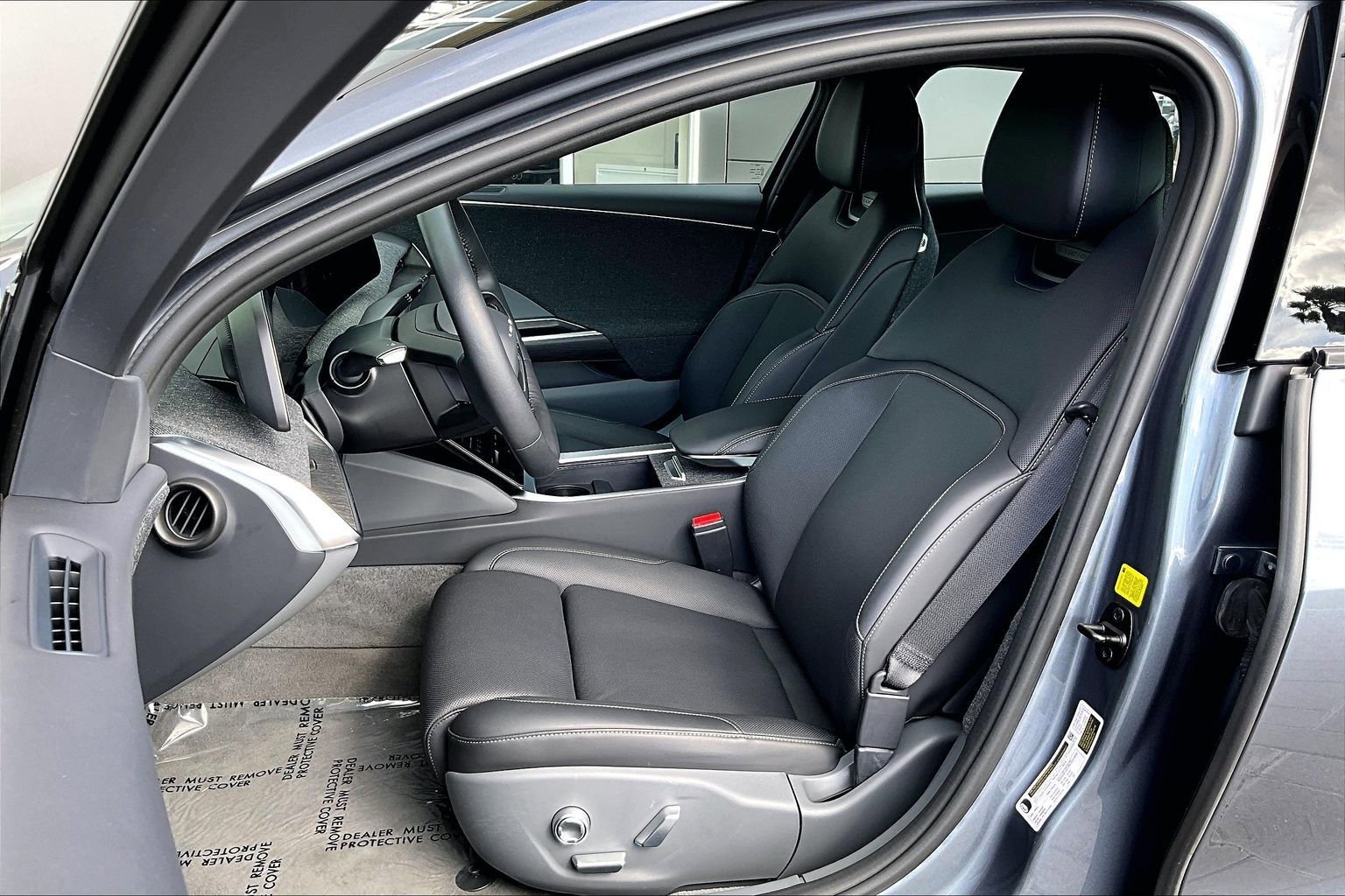 Used 2024 Lucid Air Pure RWD image 25