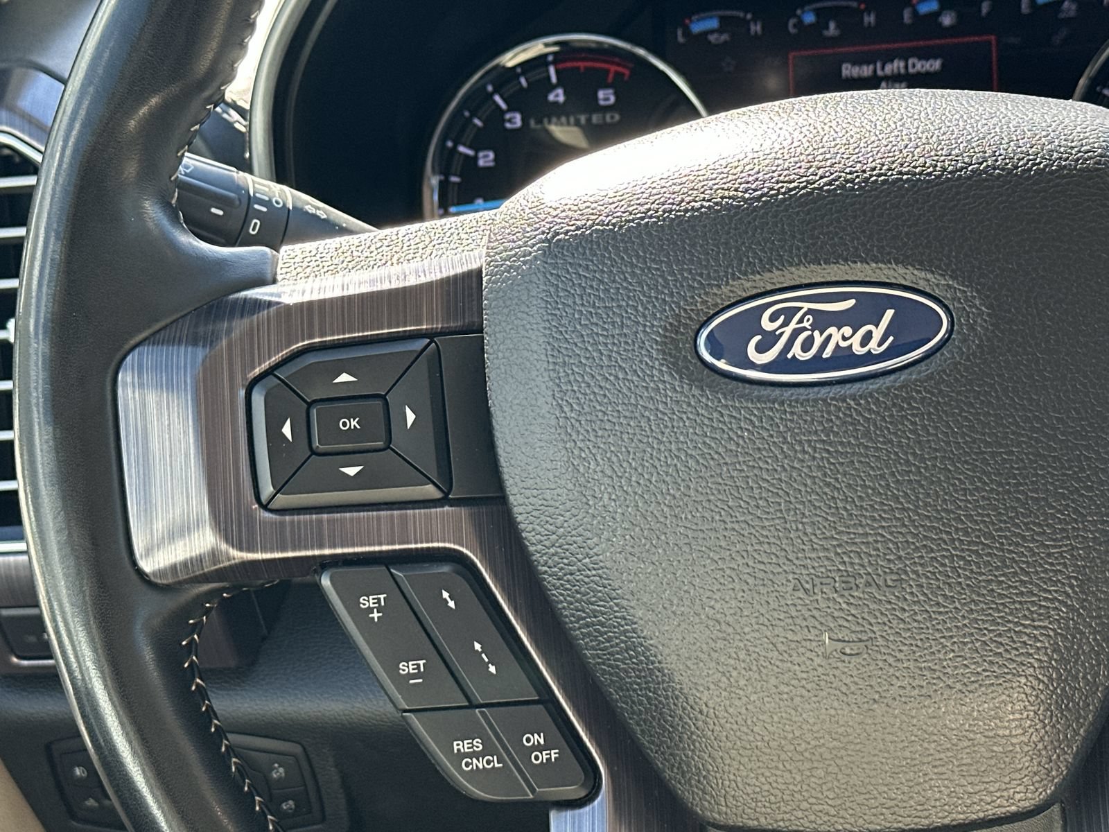 Used 2021 Ford F350 Limited AWD/4WD image 20