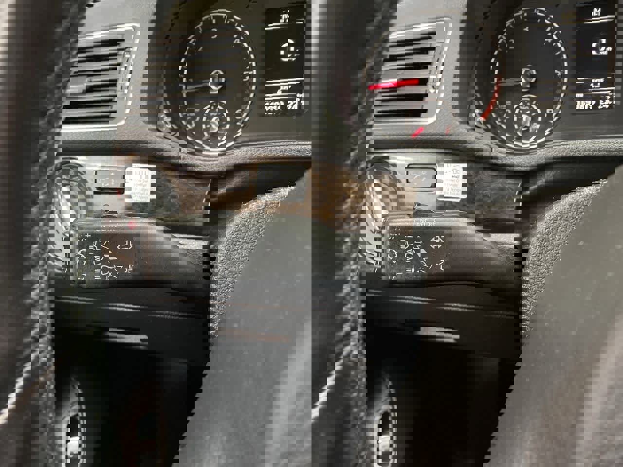 Used 2014 Volkswagen Passat TDI SEL Premium image 25