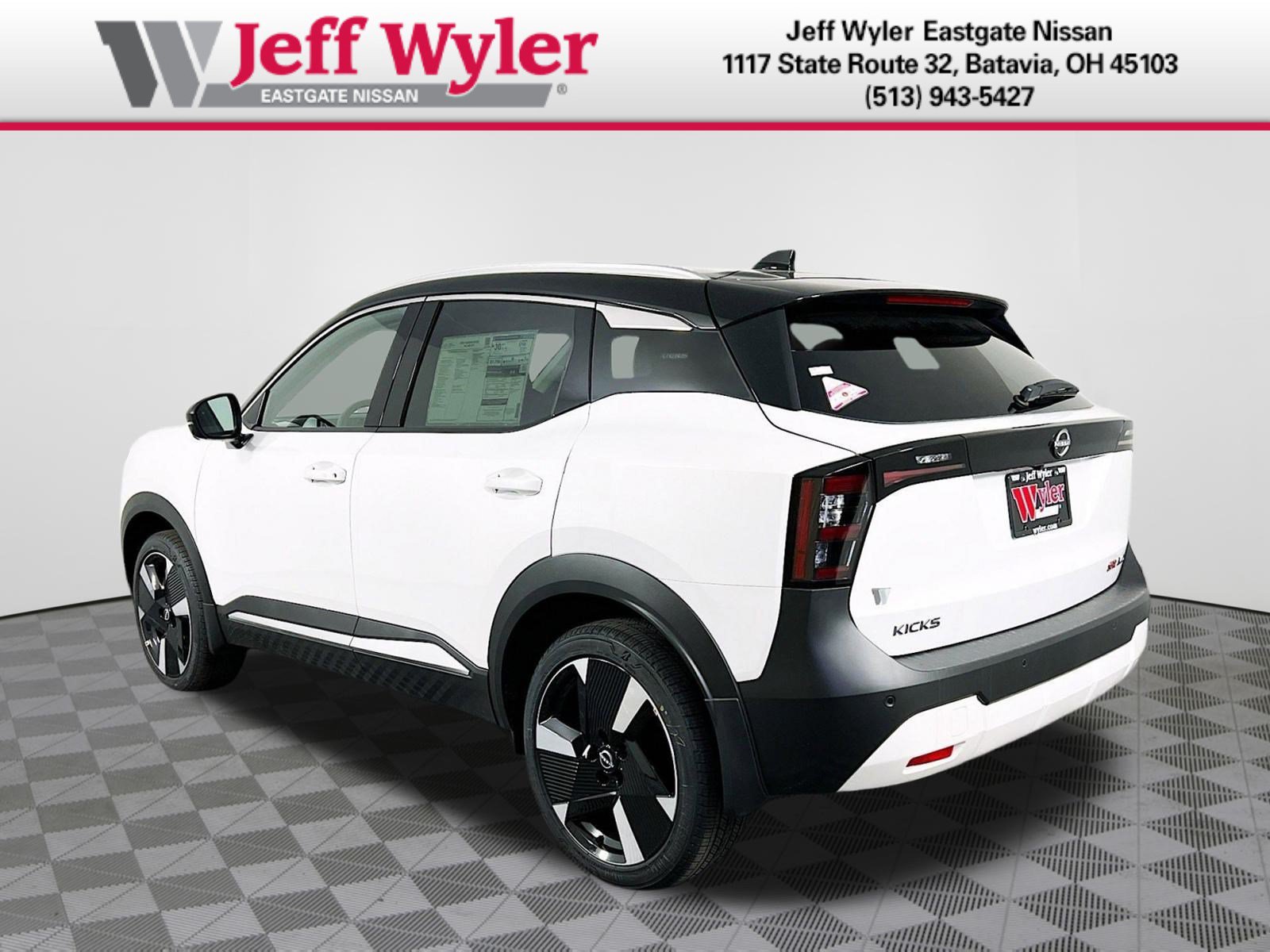 New 2025 Nissan Kicks SR w/ Illumination Package AWD/4WD image 28