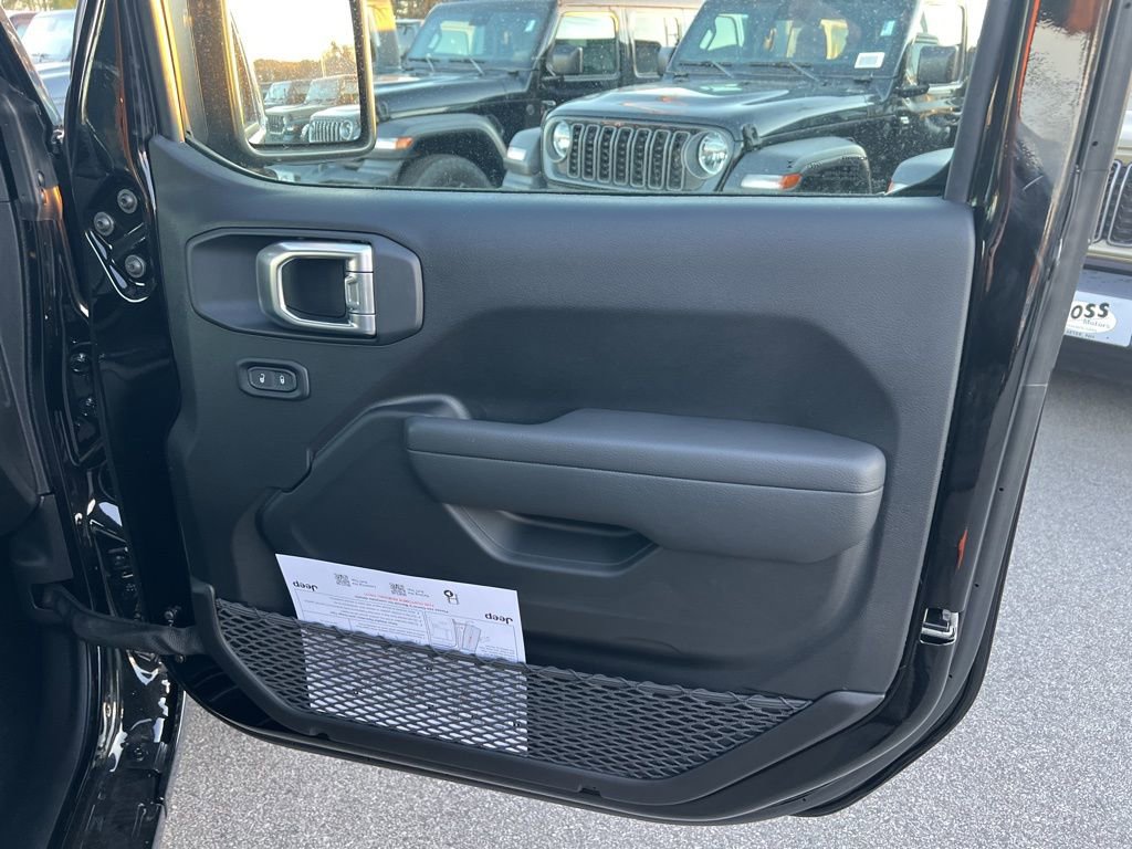 New 2026 Jeep Gladiator Sport image 10