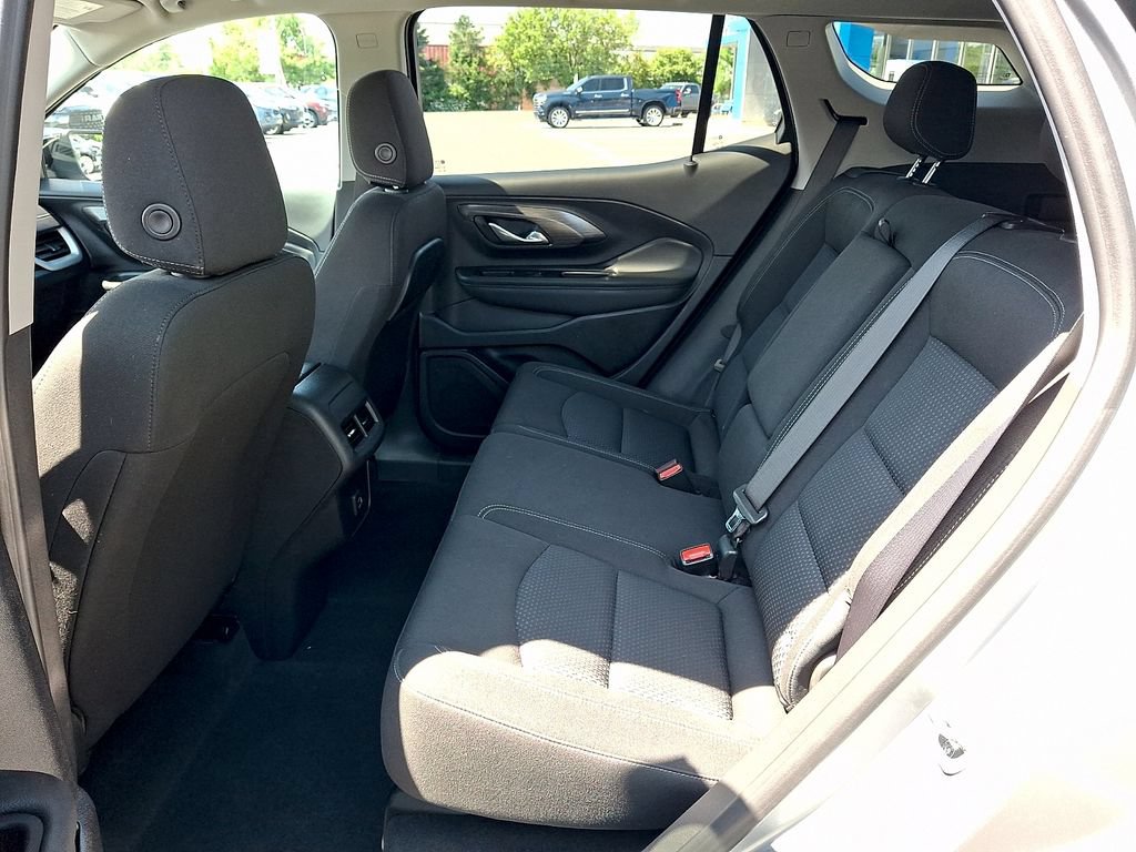 Used 2023 GMC Terrain SLE w/ Driver Convenience Package AWD/4WD image 11