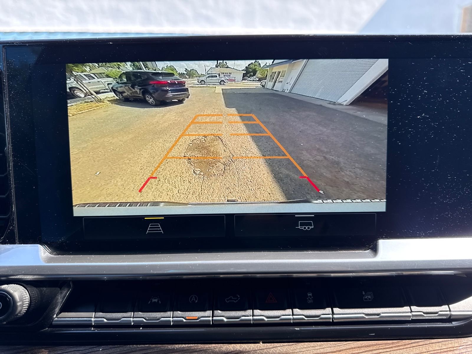 Used 2023 Chevrolet Silverado 1500 LT AWD/4WD image 20