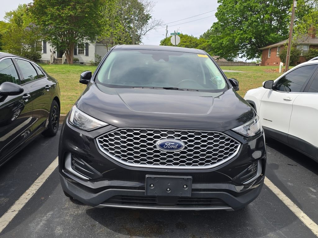 Used 2024 Ford Edge SEL image 2