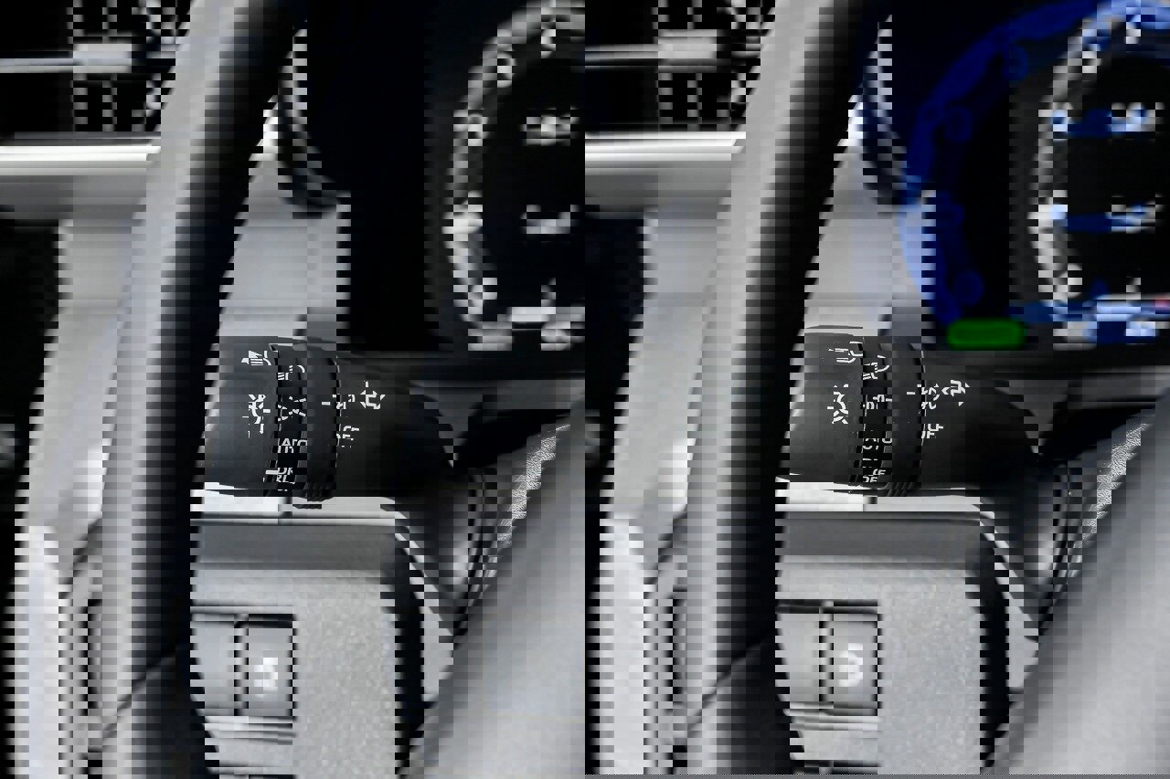 Used 2025 Toyota 4Runner Trailhunter image 28