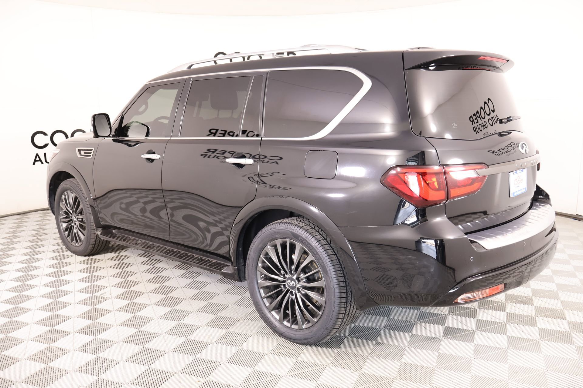Used 2022 INFINITI QX80 Premium Select w/ Cargo Package image 25