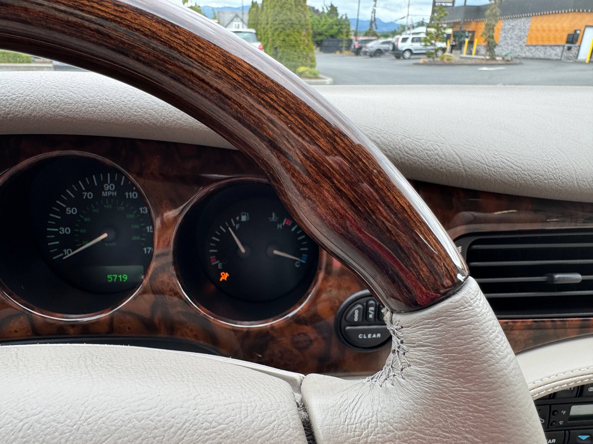 Used 2001 Jaguar XJ Supercharged RWD image 95
