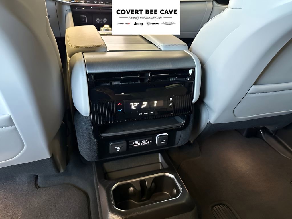 New 2026 Jeep Grand Wagoneer L 4WD image 17