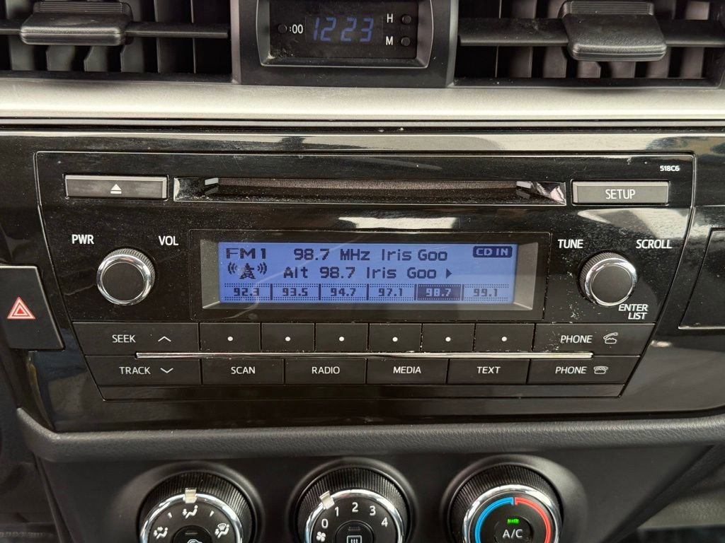 Used 2015 Toyota Corolla L FWD image 26