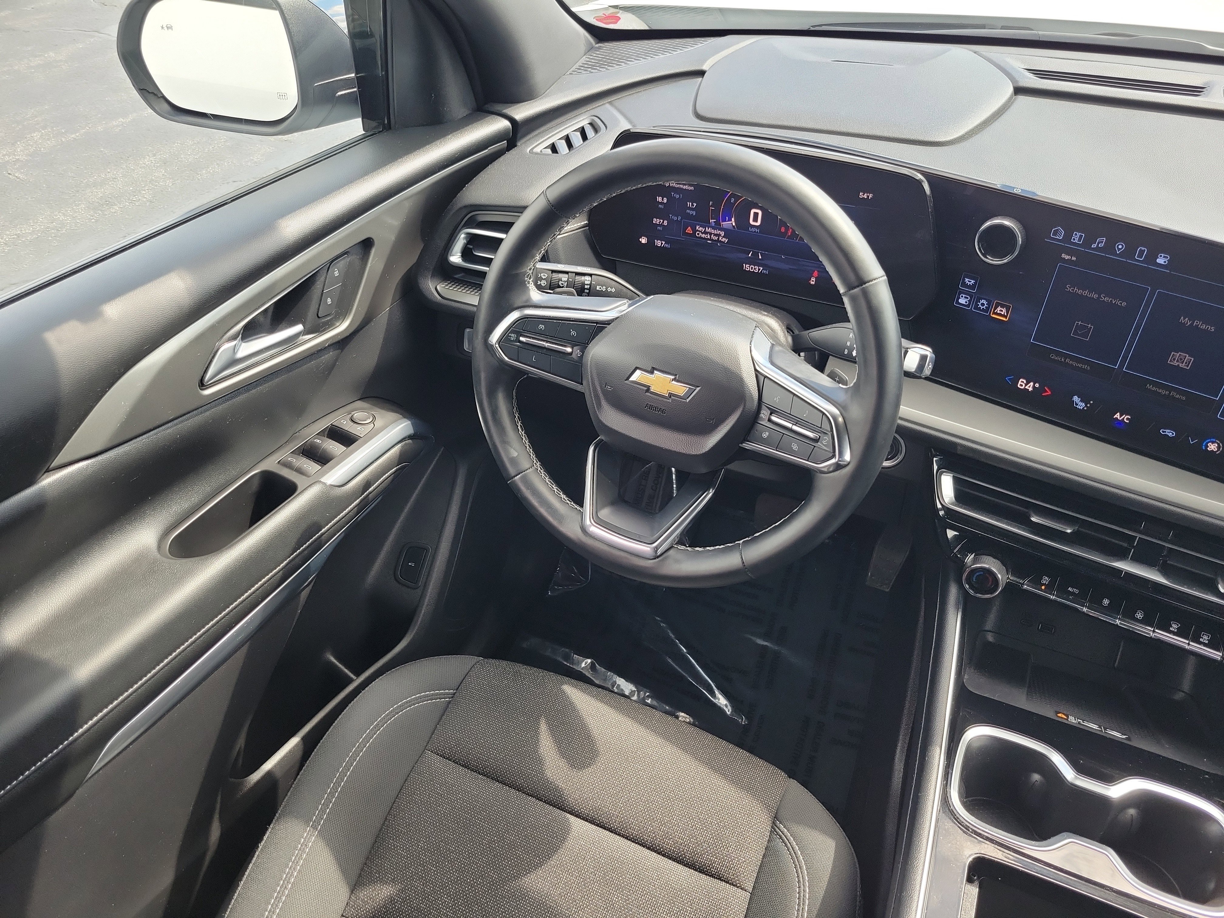 Used 2024 Chevrolet Traverse LT image 16