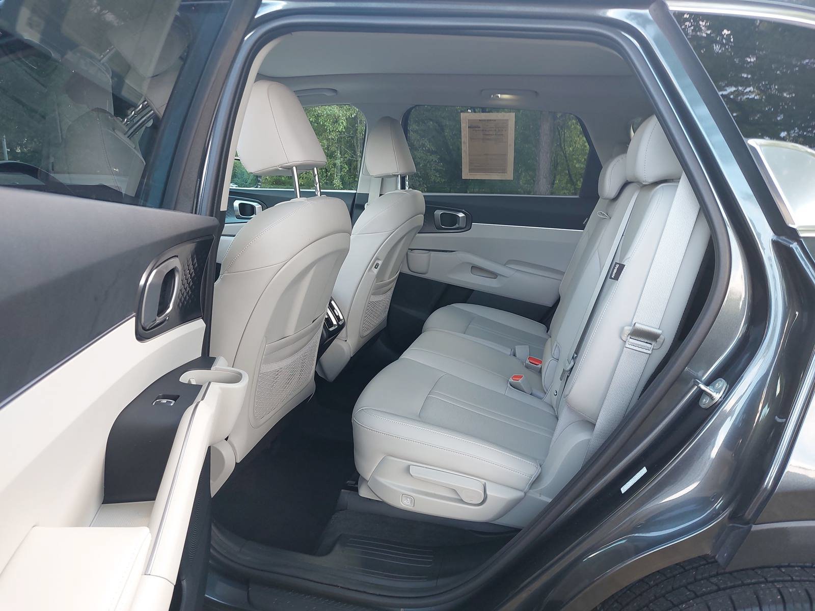 Used 2024 Kia Sorento S w/ Panoramic Sunroof Package FWD image 13