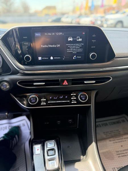 Used 2021 Hyundai Sonata SEL w/ Preferred Accessory Package image 18