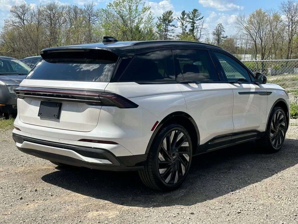 New 2026 Lincoln Nautilus Reserve w/ Jet Appearance Package AWD/4WD image 32