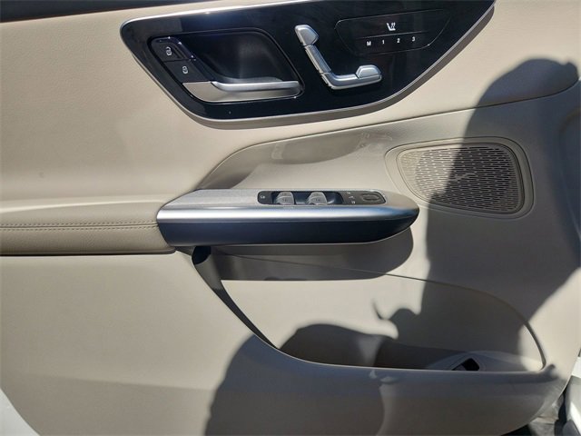 Used 2024 Mercedes-Benz GLC 300 4MATIC image 21