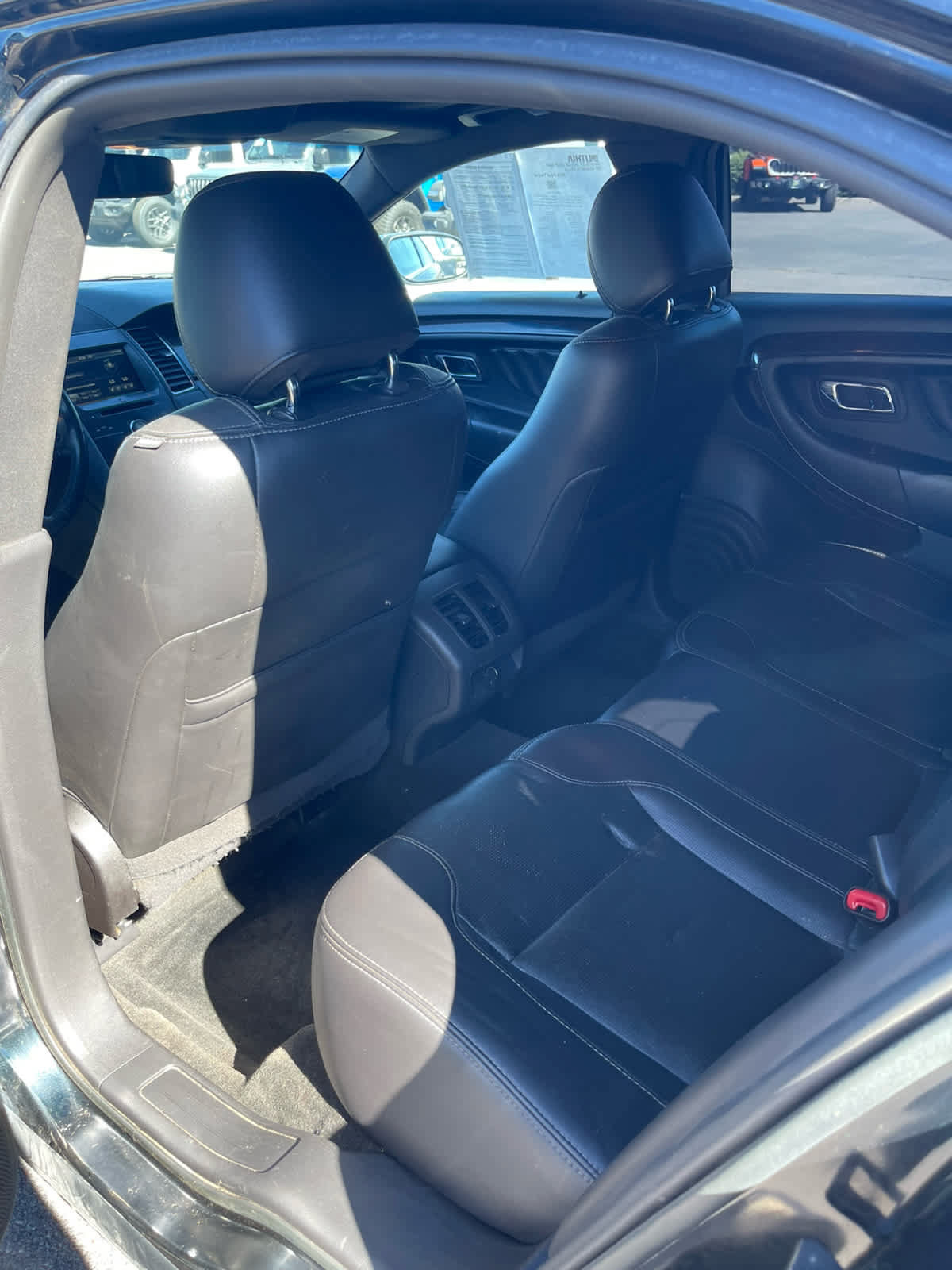 Used 2015 Ford Taurus Limited FWD image 27