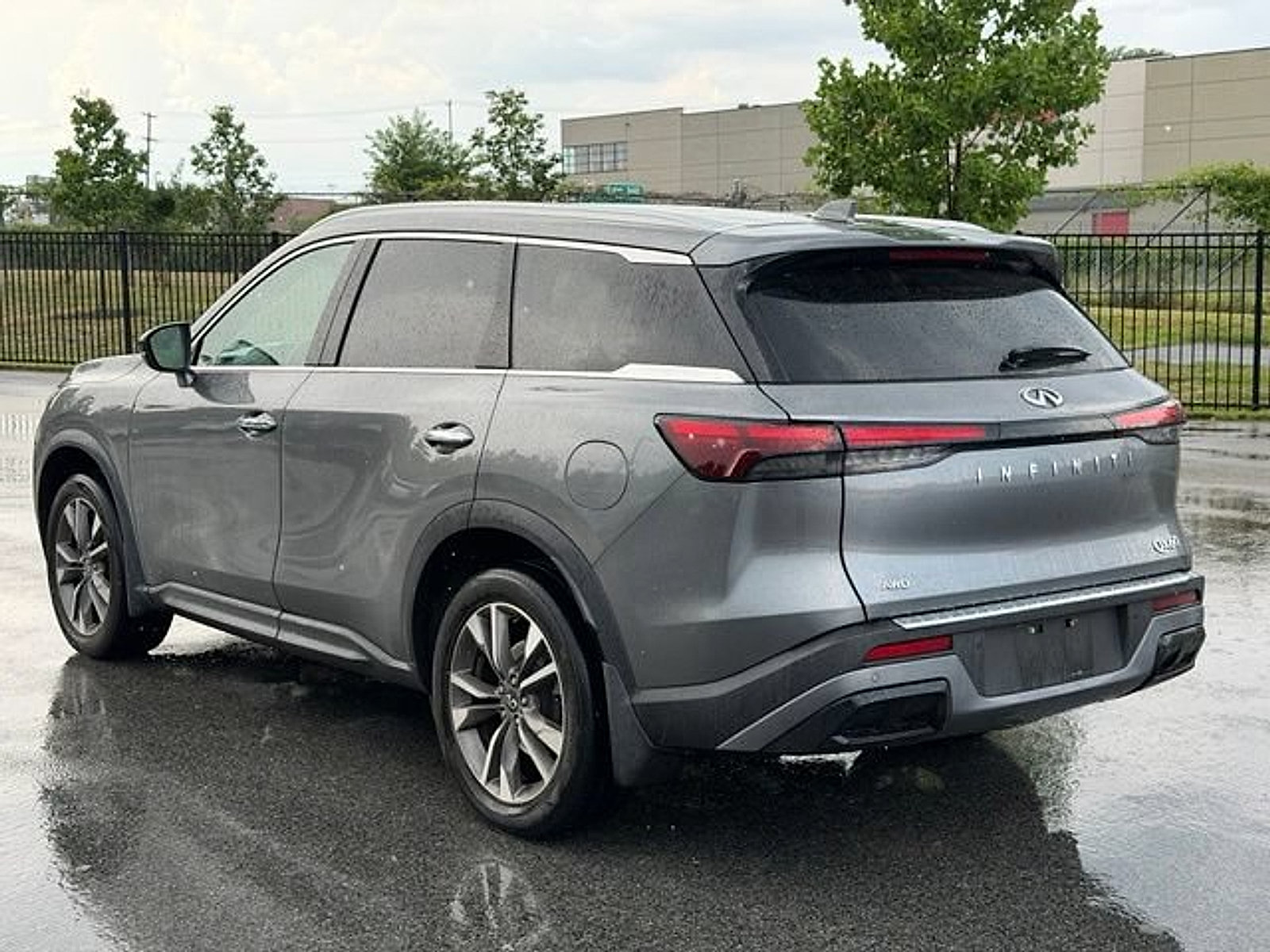 Certified 2023 INFINITI QX60 Luxe w/ Cargo Package AWD/4WD image 5