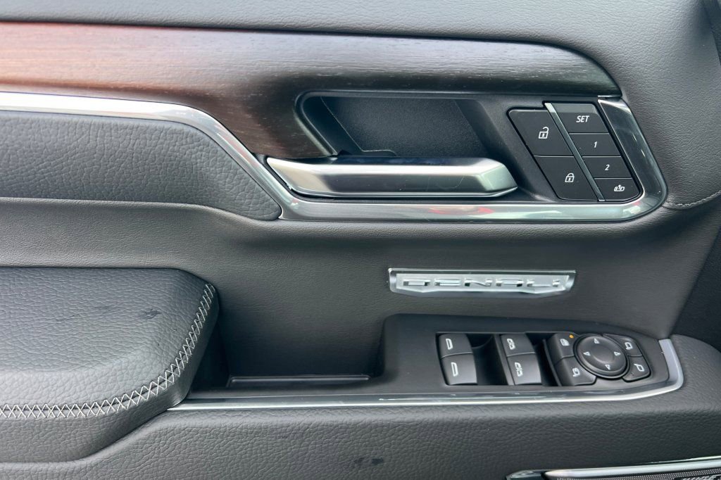New 2026 GMC Sierra 1500 Denali w/ Denali Reserve Package image 8