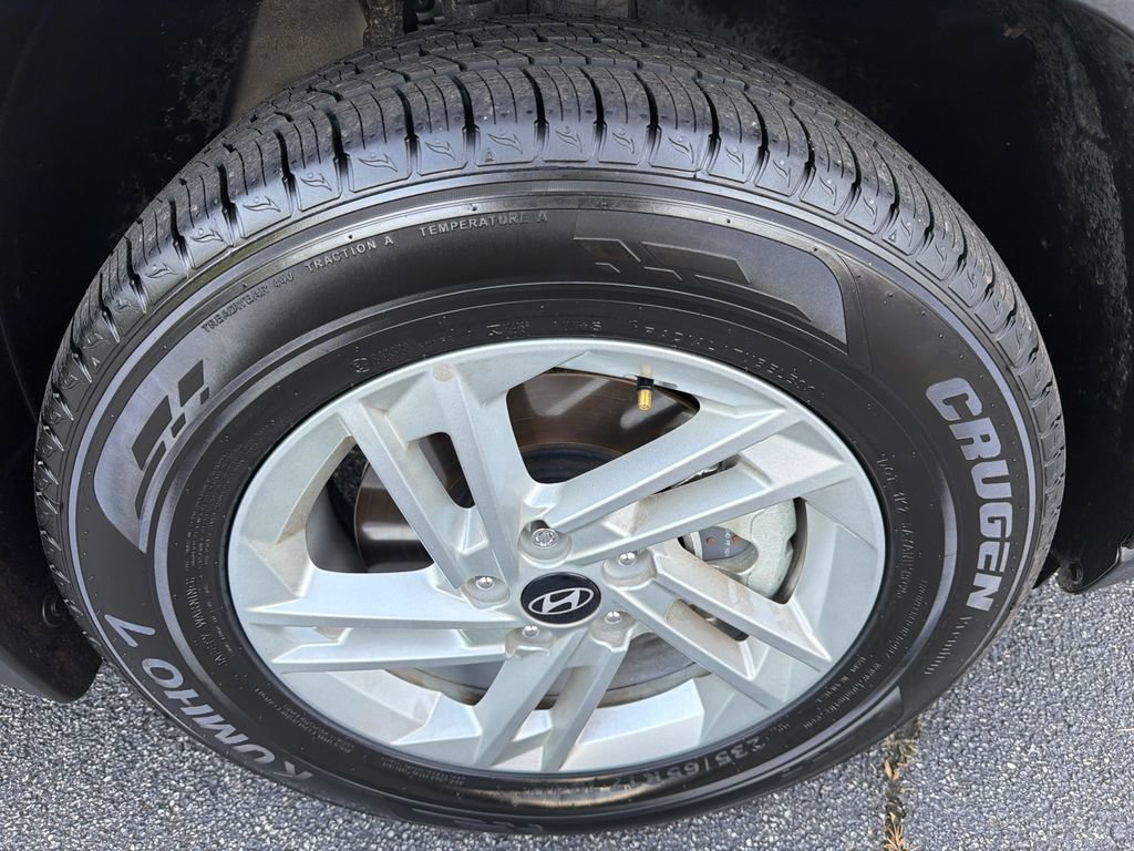Used 2025 Hyundai Tucson SE FWD image 12