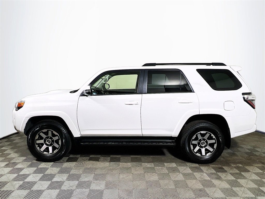 Certified 2024 Toyota 4Runner TRD Off-Road Premium image 5