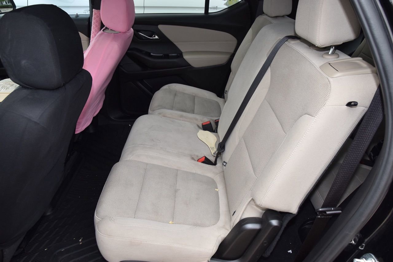 Used 2023 Chevrolet Traverse LS w/ Safety Package image 10