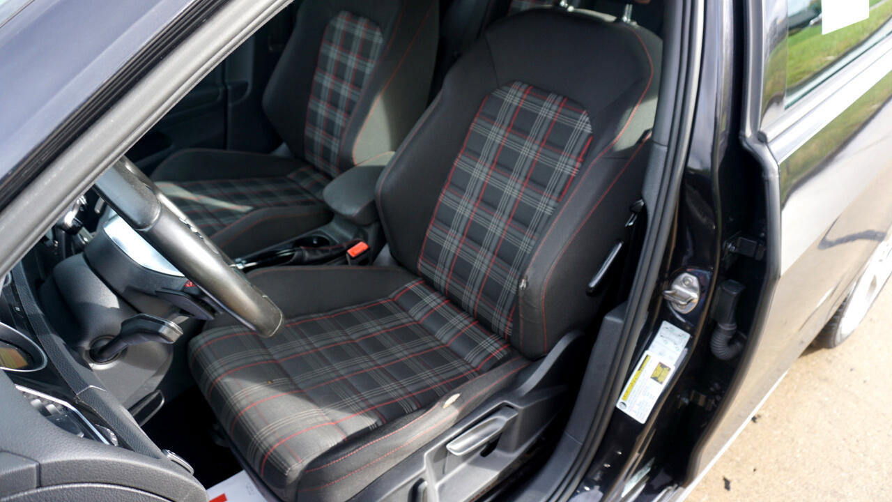Used 2017 Volkswagen GTI S image 15