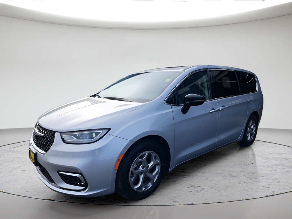 Used 2024 Chrysler Pacifica Limited
